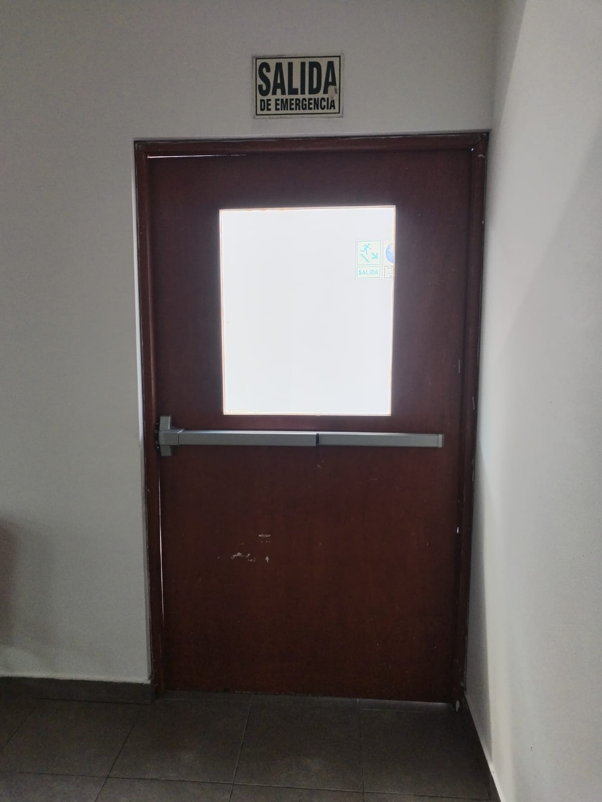 Después - Puerta de una hoja con cerradura